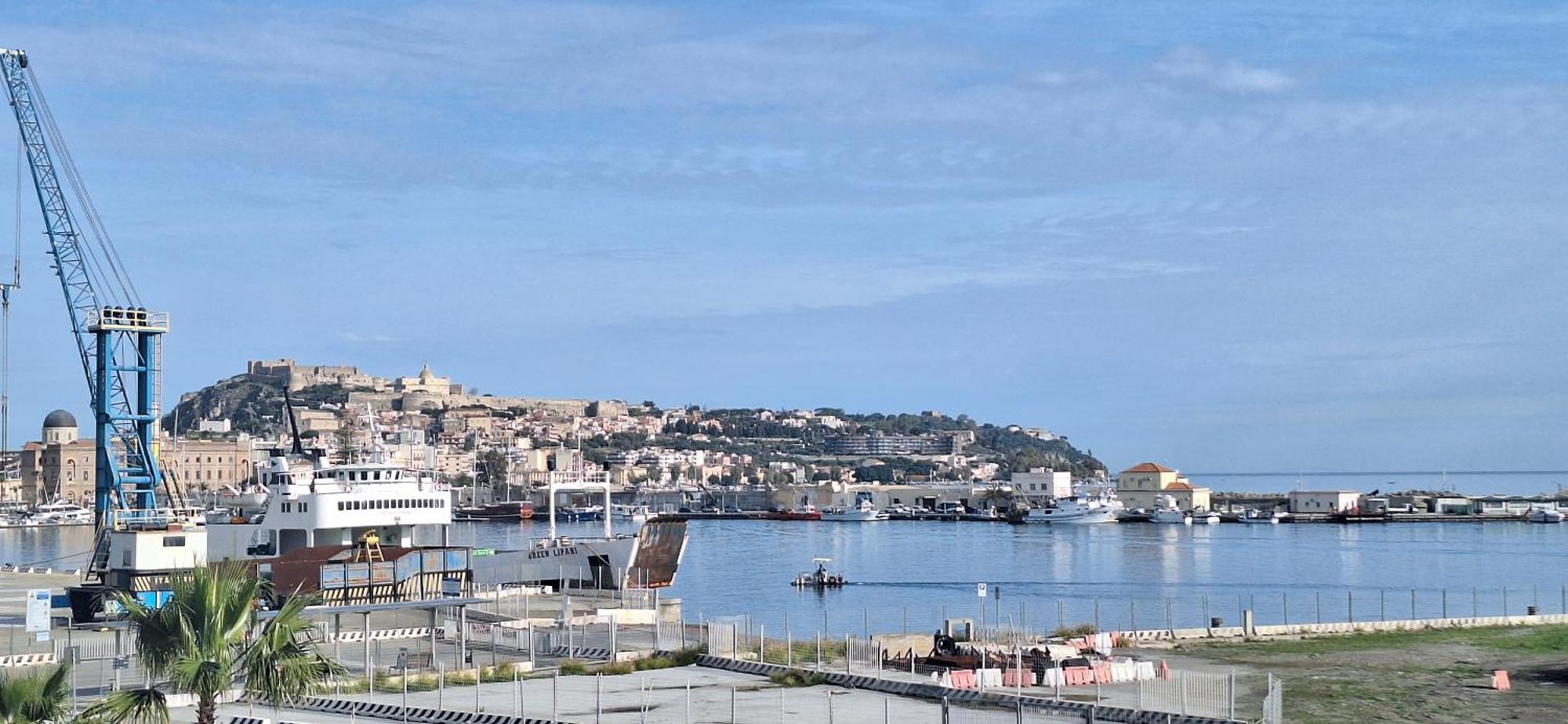 Laranda Rooms Milazzo Bagian luar foto